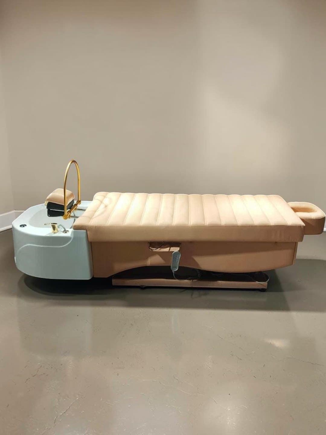 Motorlu VIP Kafa Masajı ve Head Spa Yatağı - Entegre Lavabolu Lüks Seri - Profesyonel spa ve wellness ekipmanı