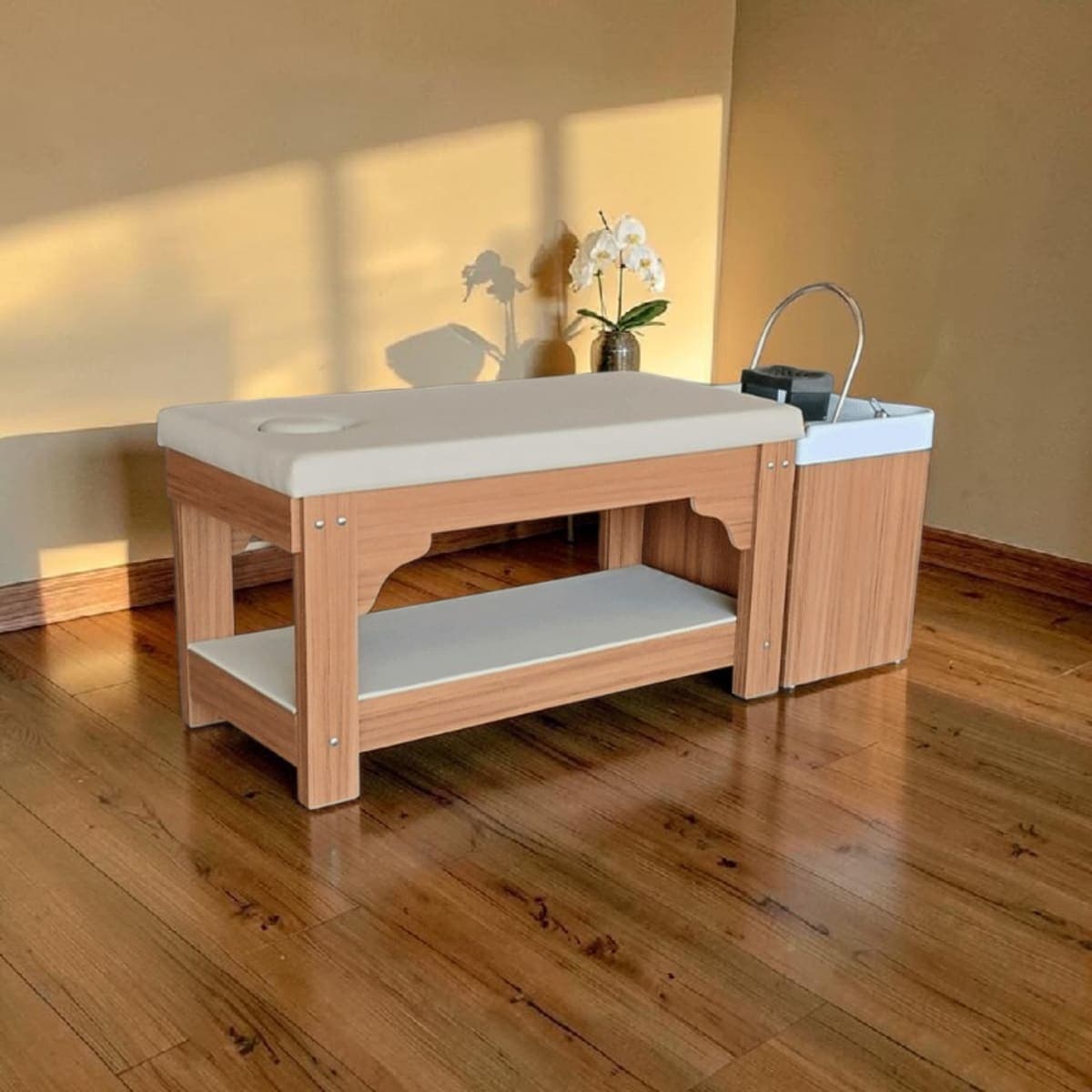 Entegre Lavabolu ve Alt Raflı Sabit Kafa Masaj Sedyesi / Head Spa Yatağı - Profesyonel spa ve wellness ekipmanı