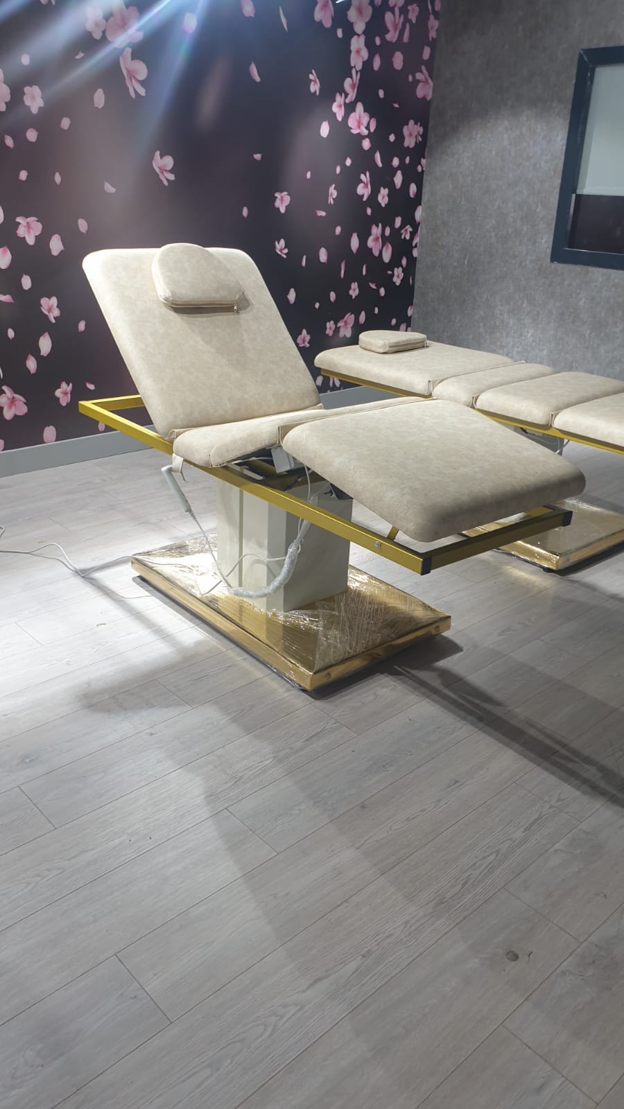 Profesyonel 3 Motorlu Cilt Bakım Sedyesi | Lüks Estetik Yatağı - Profesyonel spa ve wellness ekipmanı
