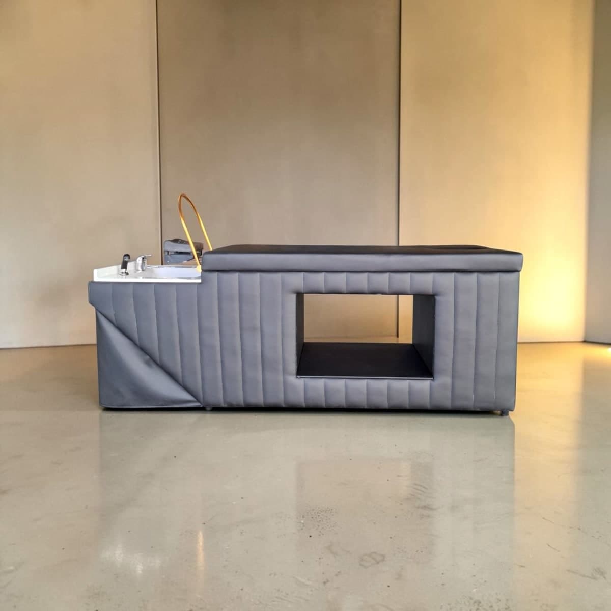 Siyah Deri Lüks Head SPA Yatağı ve Kafa Masaj Sedyesi - Profesyonel spa ve wellness ekipmanı