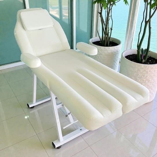 Ayakları Ayrı Hareket Eden Cilt Bakım Yatağı