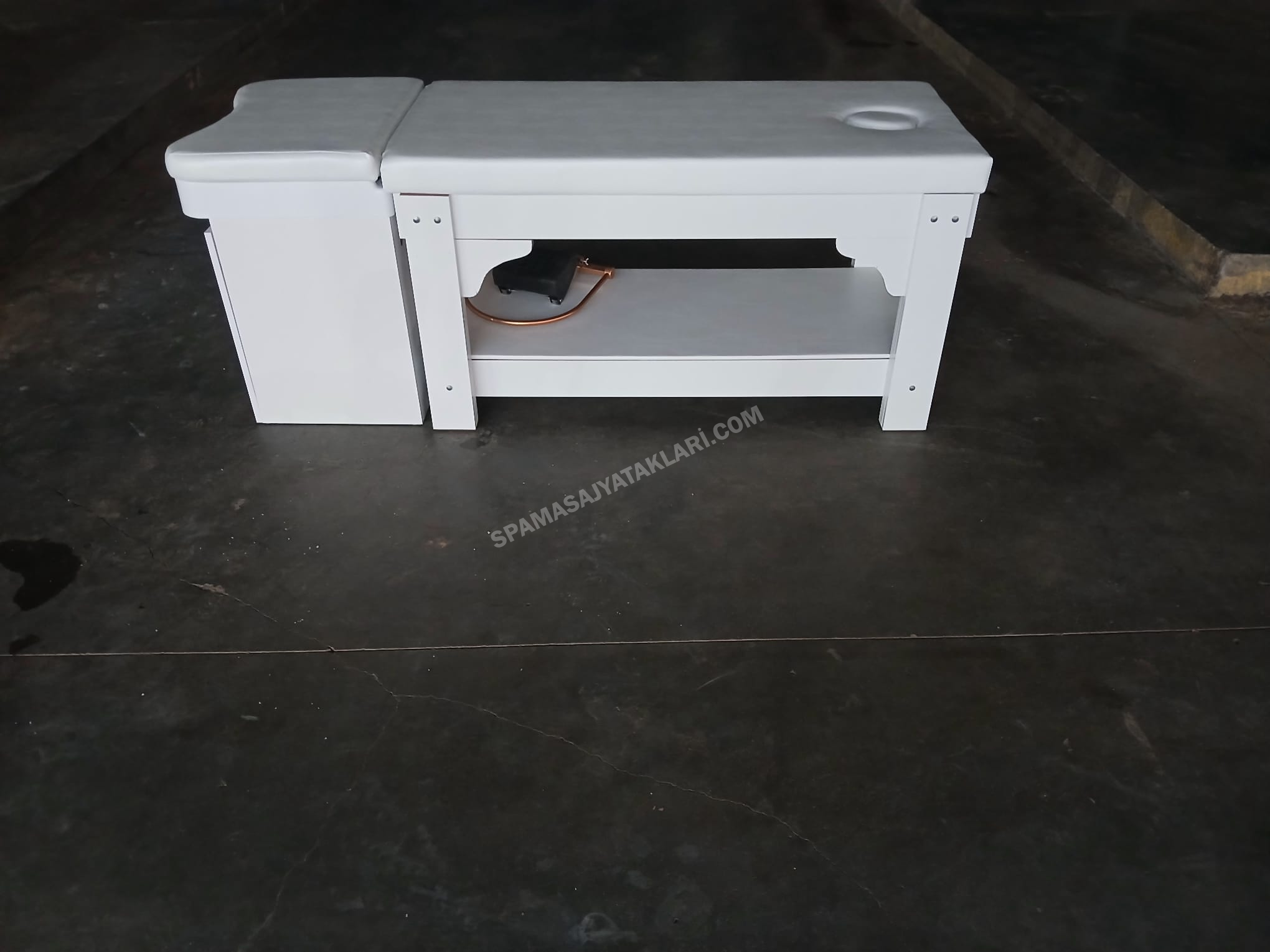 Beyaz Kafa Masaj Yatağı